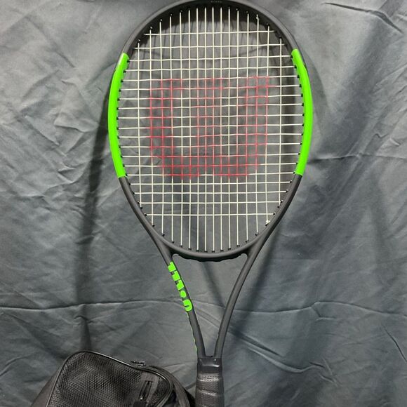 Wilson Blade 98 Countervail 16X19 Tennis Racket - Picture 2 of 5